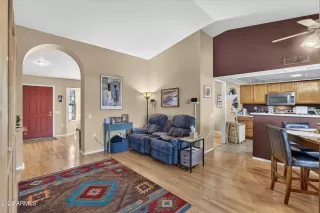 Photo #6: 6974652 Listing 