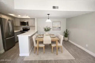 Photo #5: 6974794 Listing 