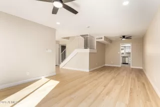 Photo #5: 6974801 Listing