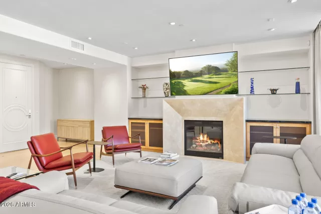 MLS: 6974846 Condo For Sale