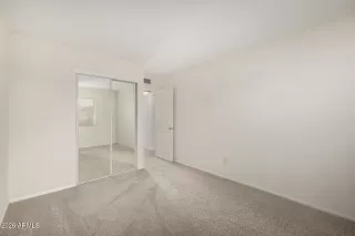 Photo #6: 6974867 Listing 