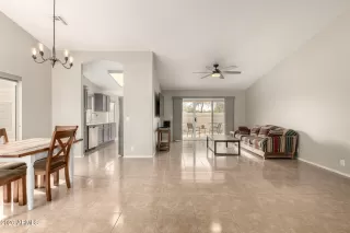 Photo #2: 6974902 Listing 