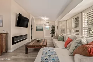 Photo #2: 6975055 Listing 