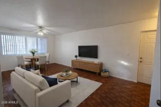 Photo #2: 6975143 Listing 