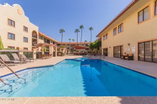 Photo #3: 6975274 Listing 