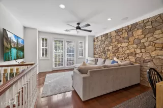 Photo #3: 6975514 Listing 