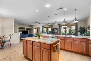 Photo #2: 6975516 Listing 