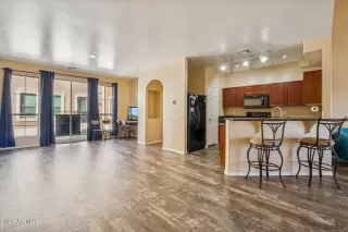 Photo #6: 6975524 Listing