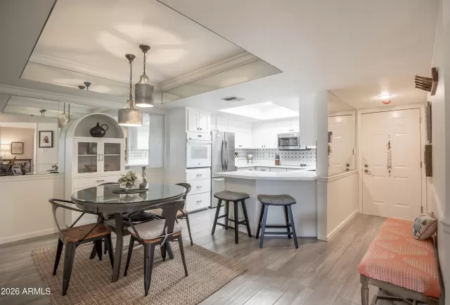 MLS: 6975582 Condo For Sale