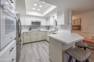 Photo #6: 6975582 Listing 