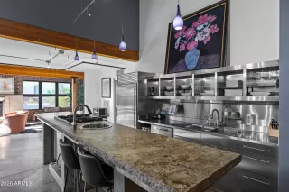 Photo #5: 6975693 Listing 