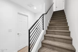 Photo #3: 6975797 Listing