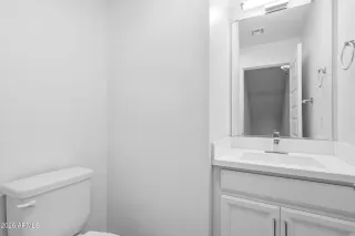 Photo #4: 6975797 Listing