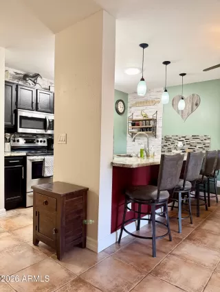 Photo #6: 6975815 Listing 