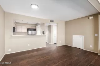 Photo #2: 6975965 Listing 