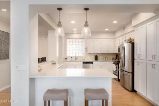 Photo #4: 6976038 Listing 