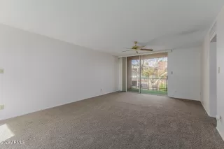 Photo #6: 6976110 Listing 