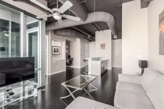 Photo #5: 6976189 Listing 