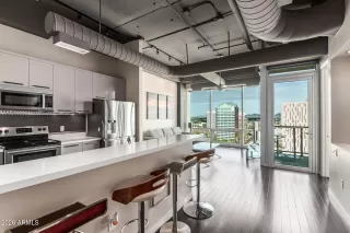 Photo #6: 6976189 Listing 