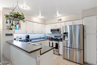 Photo #5: 6976218 Listing 