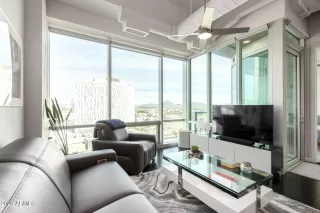 Photo #4: 6976489 Listing 