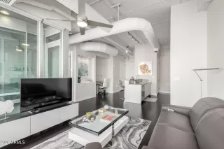 Photo #5: 6976489 Listing 