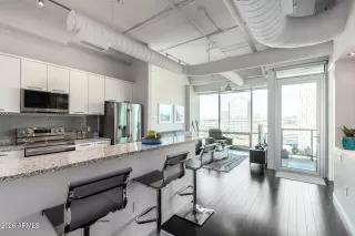 Photo #6: 6976489 Listing 