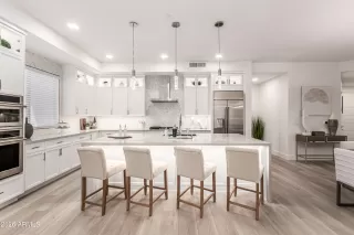 Photo #2: 6976512 Listing