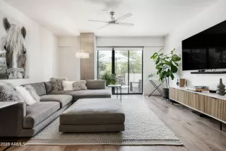 Photo #2: 6976605 Listing 