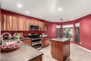 Photo #5: 6976666 Listing 