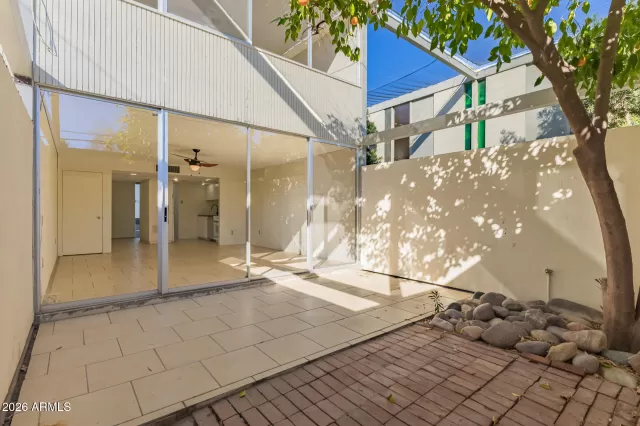 MLS: 6976715 Condo For Sale