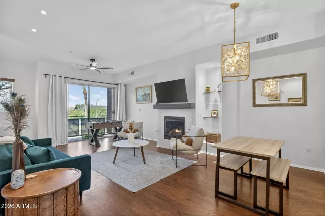 MLS: 6976719 Condo For Sale