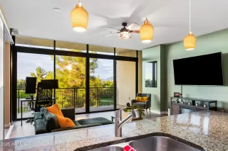 Photo #5: 6976732 Listing 