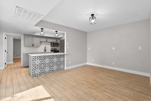 MLS: 6976803 Condo For Sale