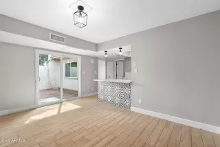 Photo #2: 6976803 Listing 