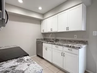 Photo #6: 6976831 Listing 