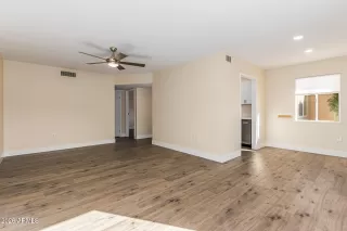 Photo #4: 6976983 Listing 