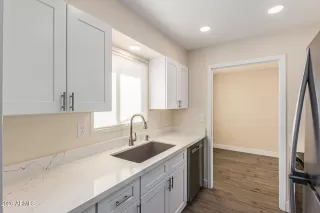 Photo #5: 6976983 Listing 