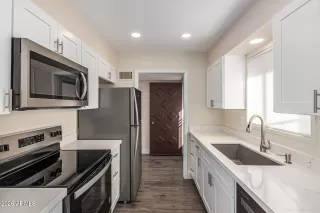 Photo #6: 6976983 Listing 