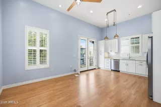 Photo #6: 6977058 Listing