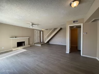 Photo #6: 6977110 Listing