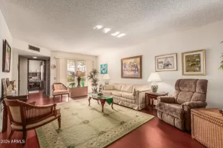 Photo #4: 6977127 Listing