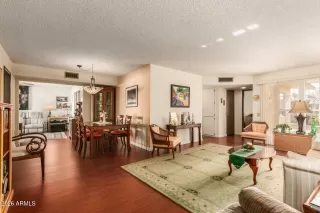 Photo #5: 6977127 Listing