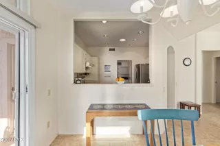 Photo #5: 6977138 Listing 