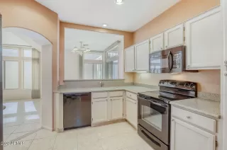 Photo #5: 6977292 Listing 