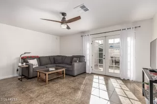 Photo #5: 6977309 Listing 