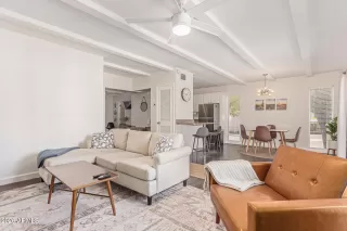 Photo #4: 6977344 Listing 