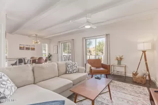 Photo #5: 6977344 Listing 