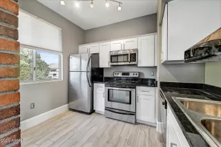 Photo #4: 6977459 Listing 