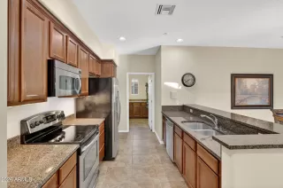 Photo #4: 6977488 Listing 